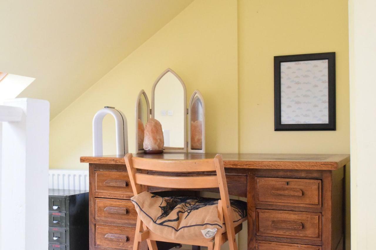 3 Bedroom Family House With A Superb Kitchen And Garden ロンドン エクステリア 写真